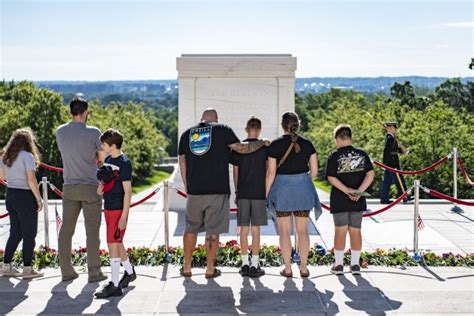 Arlington National Cemetery Announces Second Flowers of Remembrance Day ...