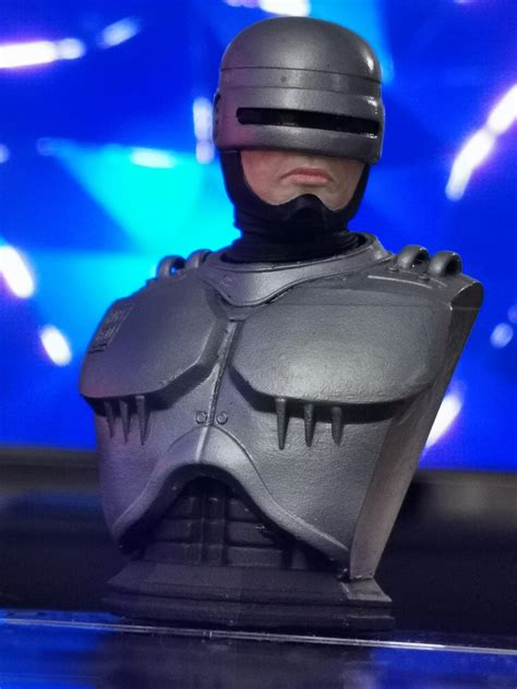 RoboCop Drug Bust 的图像结果