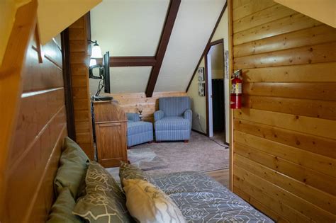 Suite 24 – Arizona Mountain Inn & Cabins