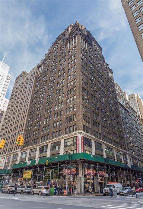 265 West 37th Street, New York, NY Commercial Space for Rent | VTS