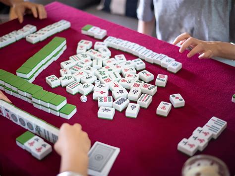 Mahjong Etiquette: Essential Table Manners | The Mahjong