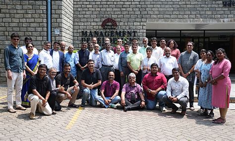 IIM Bangalore seeks to strengthen citizen leadership at grassroots of ...