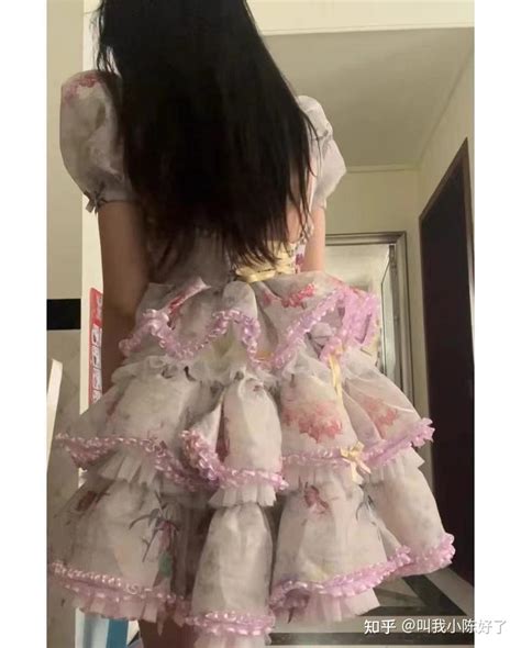 出裙子塞什么礼物最新素材