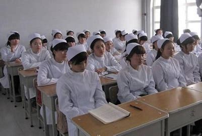 关于上海三校生能不能考本科 - 哔哩哔哩