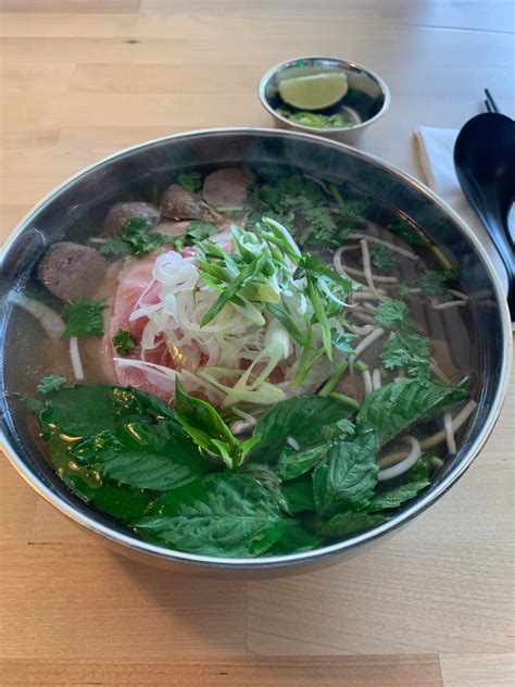 Pho tai gan from pho duy (denver) : r/pho