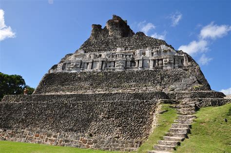 Xunantunich Mayan Ruins In Belize Xunantunich Tour Xunantunich Guided