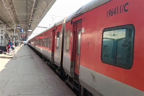 Rewa Train Robbery: Miscreants robbed the train in broad daylight
