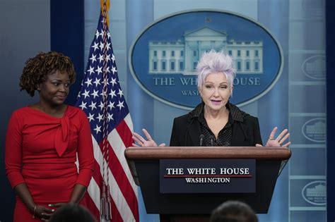 Cyndi Lauper joins WH press briefing for gay-marriage bill signing