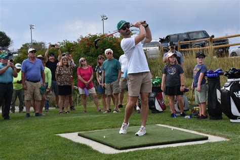 Mike Lee 9 opens at Boomerang Links Golf Course
