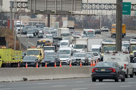 Route 3 crash in East Rutherford NJ closes lanes, causes traffic