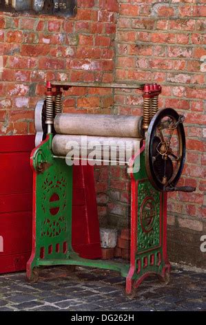 Mangle Machine 的图像结果