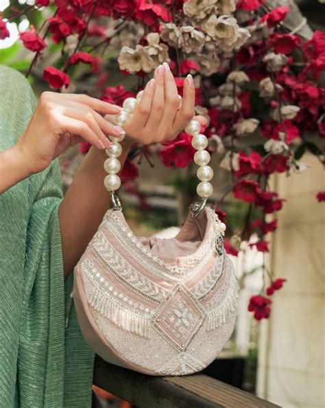 Buy Handcrafted Love Story Potli (With Pearl Handle) Online - Fizzy Goblet