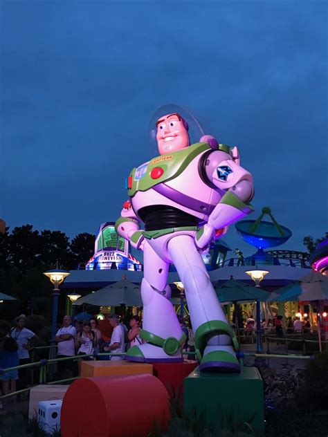 Alien Saucers Ride Utube 的图像结果