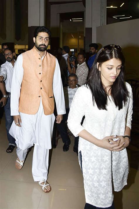 Neila Devi (L) arrives at Suniel Shetty's father Virappa Shetty’s ...
