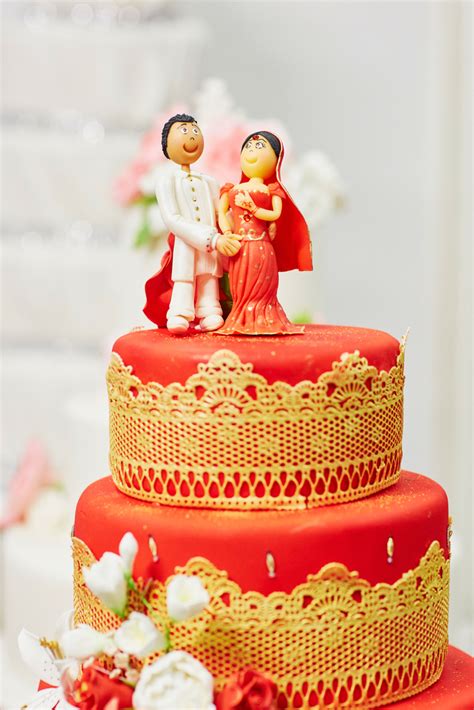 Usher Lord Krishna to Your Homes with These Stunning Birthday Cakes ...