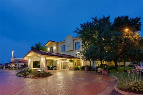 LA QUINTA INN BY WYNDHAM PITTSBURGH AIRPORT (Moon Township) - Hotel ...