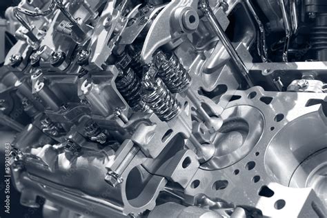 Engine Cross Section 的图像结果