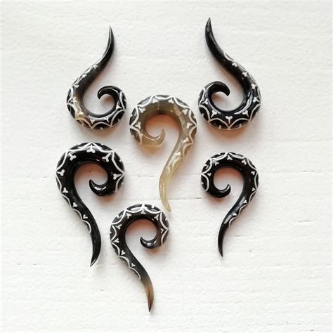 Natural Wood, Horn, Bone Piercings Hand Carved 7,8mm Diameter Mixed ...