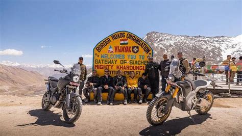 Royal Enfield Himalayan 750 and Himalayan Electric teased for the first ...