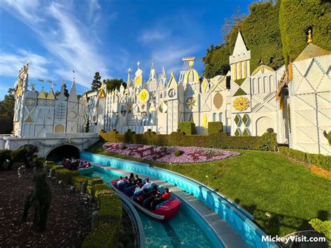 Park Hopping at Disneyland - Is it Worth It, Tips, Cost