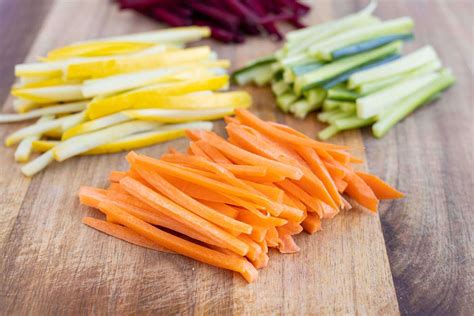 How to Cut Julienne Strips - Cup of Yum