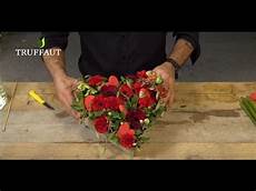 mousse pour composition florale floral une composition florale en forme de coeur mousse pour composition florale floral une composition florale en forme de coeur