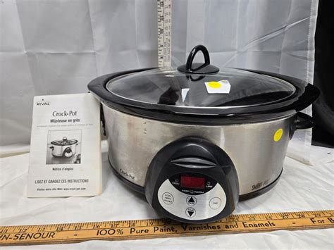 6 QT. CROCK POT STONEWARE SLOWCOOKER. NEVER USED. - Schmalz Auctions