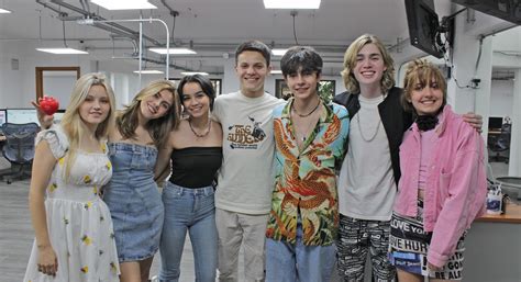 VIDEO: Visita elenco juvenil de telenovela ‘Amor Invencible’ Diario de ...