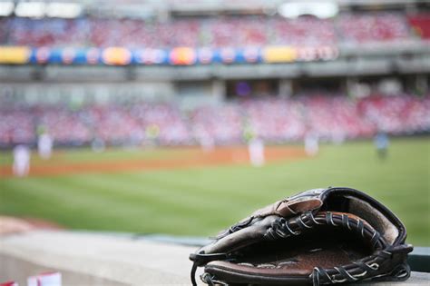 Baseball Glove Oil: How to Break in a Glove - Dugout Debate
