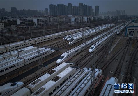 武汉：停摆的列车 -精彩图片 - 东南网