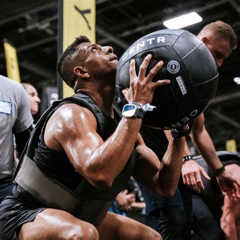 Centr x HYROX Competition Wall Ball - 9 kg | Fitwinkel.nl