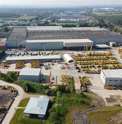 Benefits of working at Komatsu