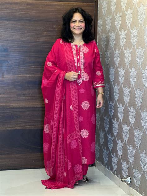 Rani Colour Pure Cotton Dupatta Set – Belle Creations Pune