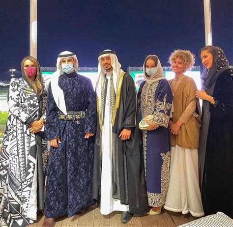 Saudi Arabia Cup 2021 | Fashion illustration dresses, Arab men dress ...
