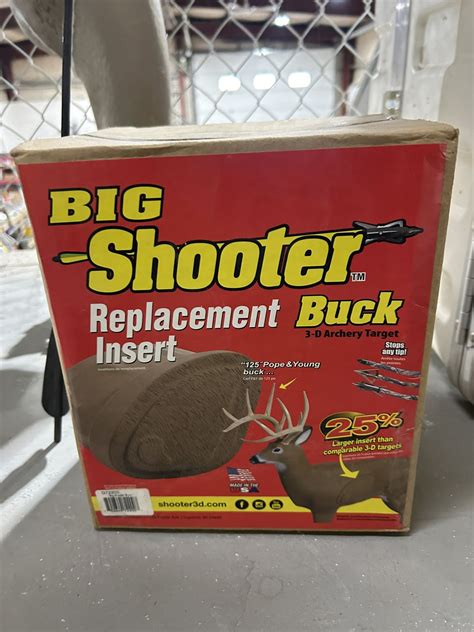 BIG SHOOTER BUCK ARCHERY TARGET W/ EXTRA INSERT