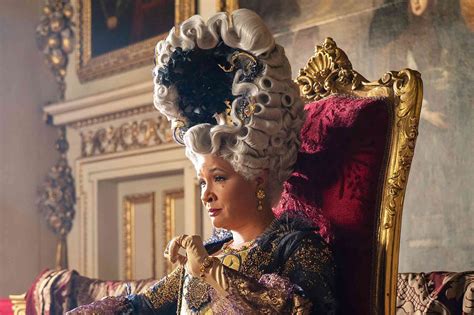 How Heavy Is Queen Charlotte Wig