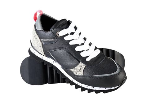 Buy Superdry Women's Ella Luxe Runner Black Running Shoes - 7 UK/India ...