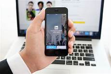 linked in mobile linkedin strips its social network to target mobile linked in mobile linkedin strips its social network to target mobile