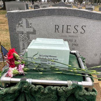 TJ FLUEHR FUNERAL HOME AND CREMATION SERVICE - Updated January 2026 ...