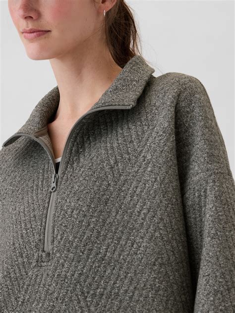 GapFit Quilted Jacquard Half-Zip Pullover | Gap