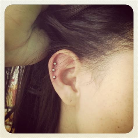 Triple helix ear piercing | Piercings, Perforaciones, Tatuajes
