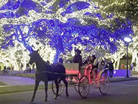 13 Festive Place To Enjoy Christmas In Texas - Totally Texas Travel