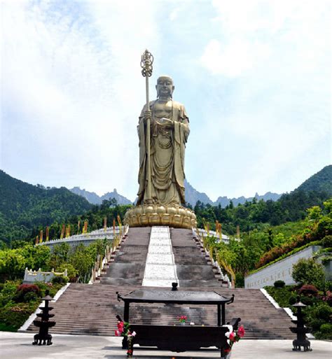 Les 15 plus grandes statues de Chine — Chine Informations