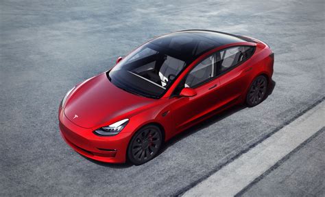 Tesla Model 3 Standard Range Plus 2021 : Caratteristiche e Foto ...