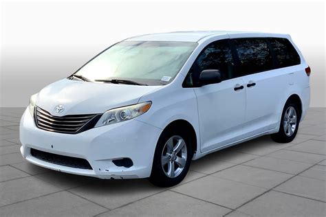 Pre-Owned 2011 Toyota Sienna Mini-van, Passenger in Atlanta #BS175764 | World Toyota