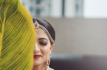 Level Up! 20 Gorgeous Sabyasachi Blouses That Serve as Inspiration for ...