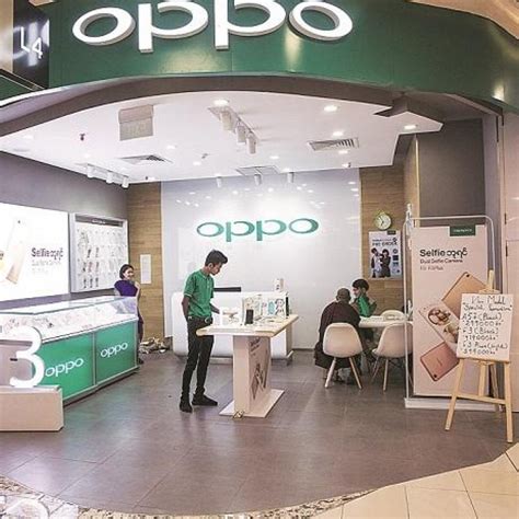 Poco, iQoo plan more brick-and-mortar stores in India - what's ...