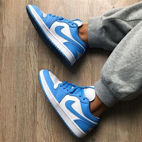 Air Jordan 1 Retro High OG "UNC" 555088-117 Blue White | Jordan 1, Air ...