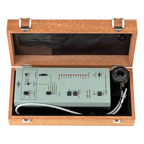 Type 4226 - Multifunction acoustic calibrator Type 4226 - Brüel & Kjær