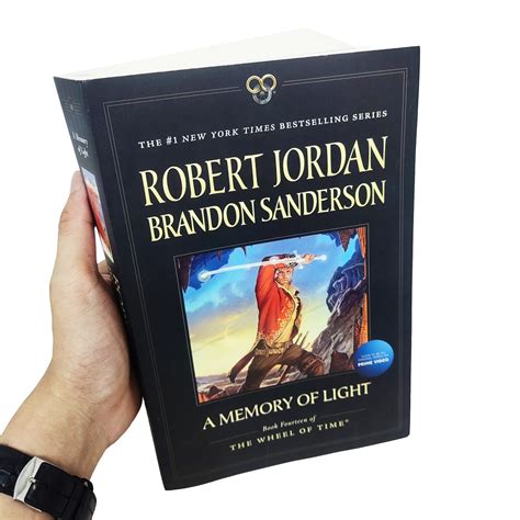 The Wheel Of Time 14: A Memory Of Light - FAHASA.COM